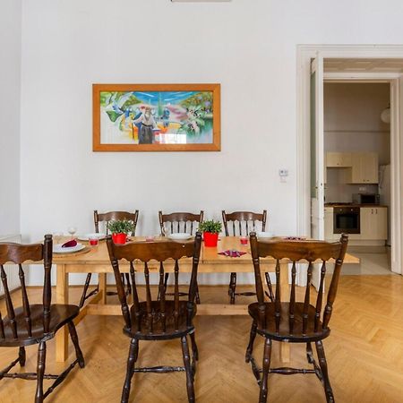 Bourgeois Elegance In The Heart Of Budapest Exterior foto
